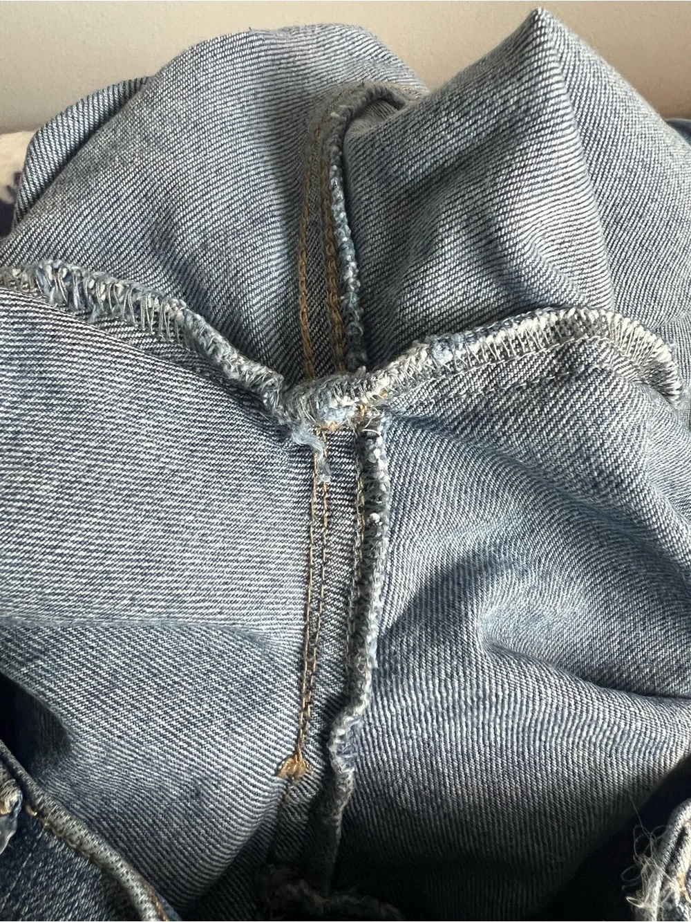 Rewash Junior's Size 1 Mid-Rise Jogger Distressed Medium Wash Blue Denim Jeans